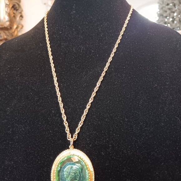 Vintage Large Vintage  Pendant Clear Green Lucite W/ Gold Tone Filigree Trim - Picture 4 of 4